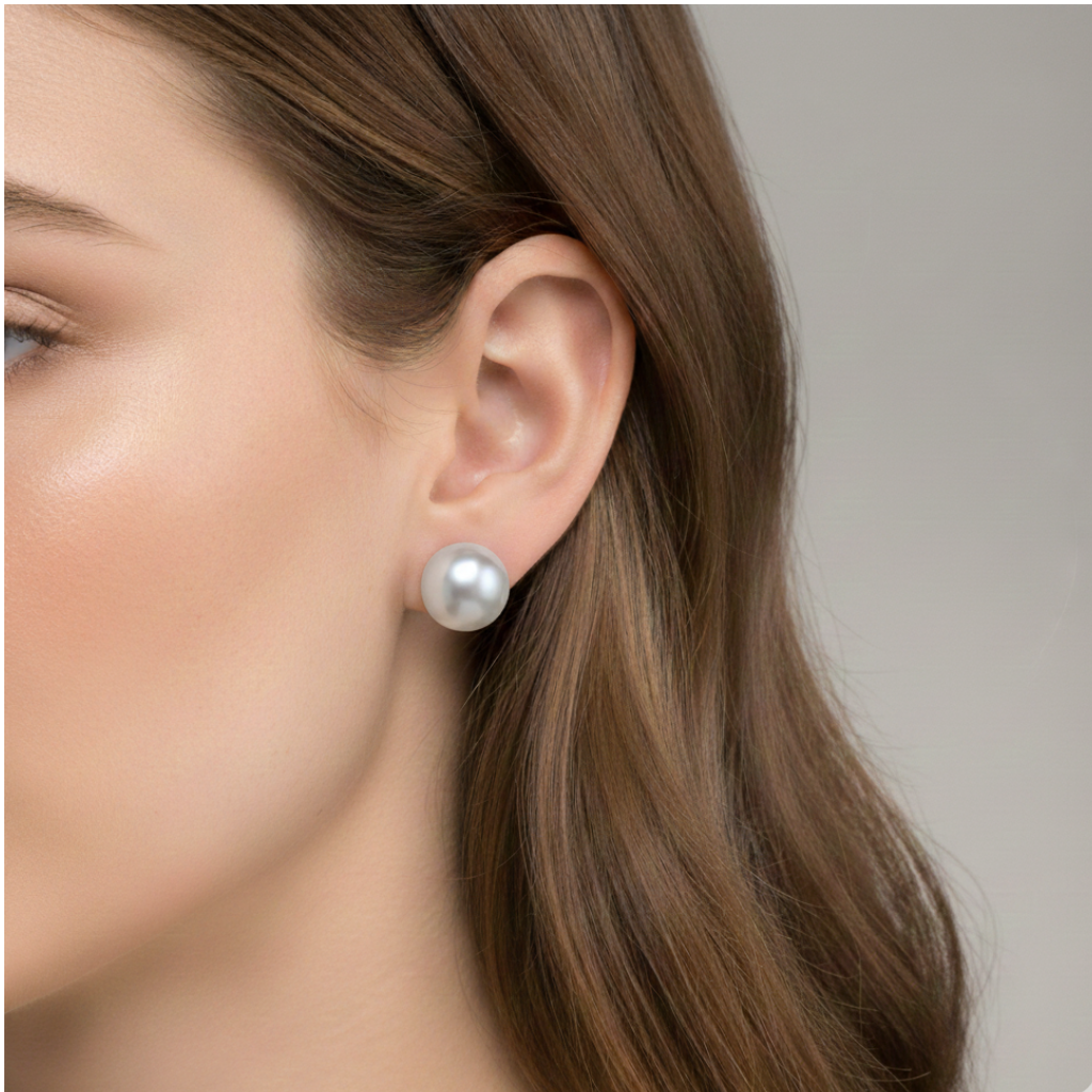 Essential Pearl Earring