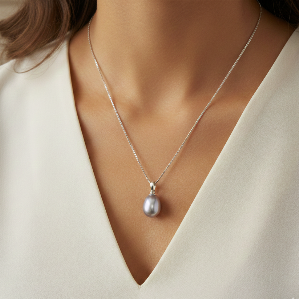 Essential Pearl Necklace
