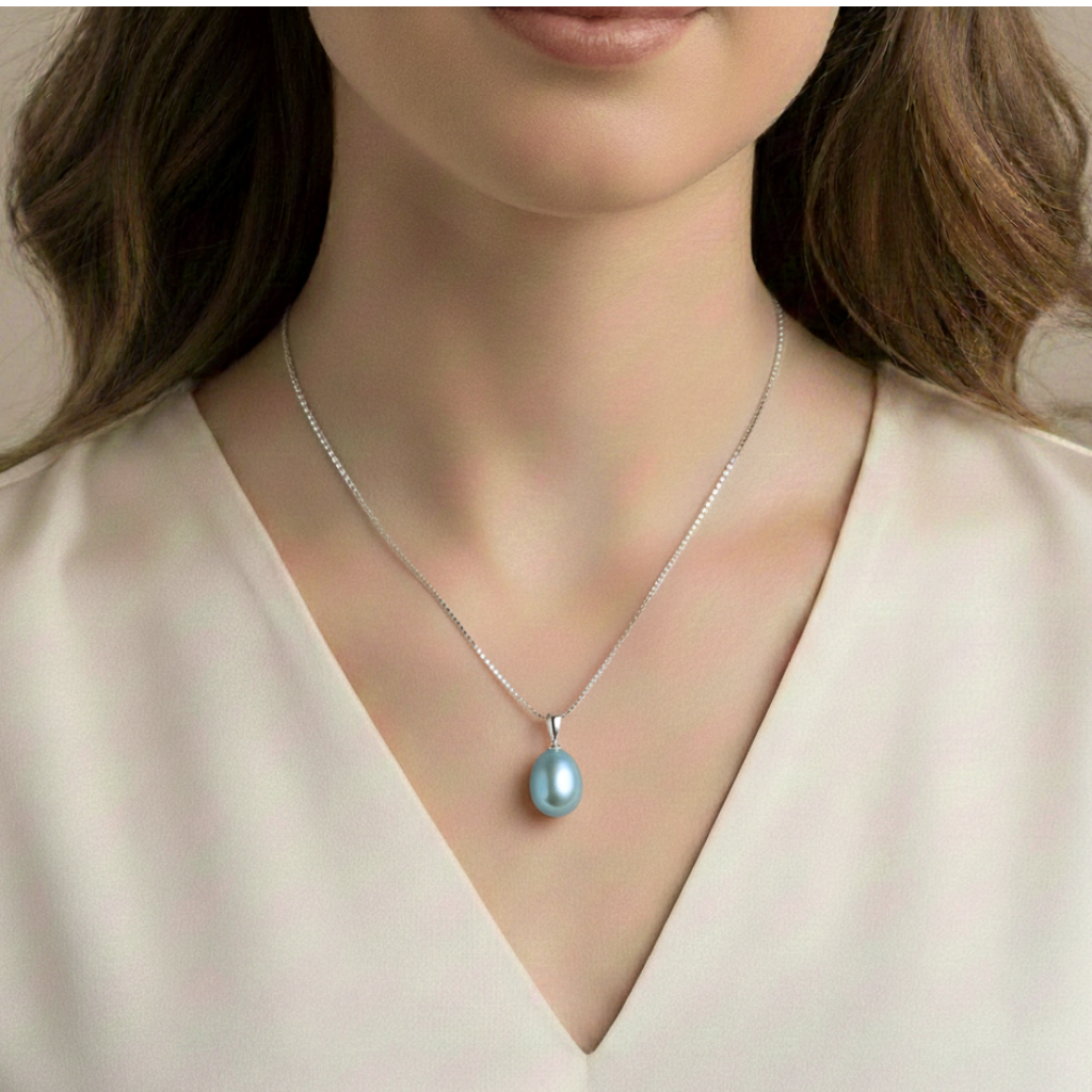 Essential Pearl Necklace